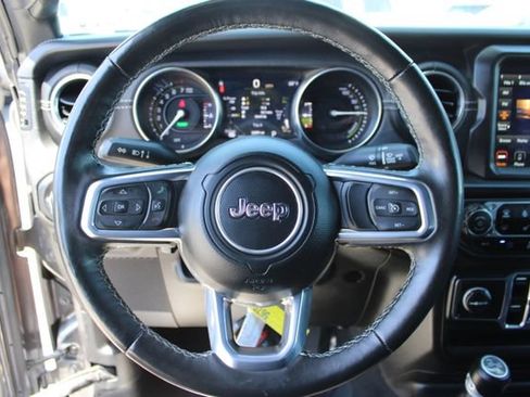 Used 2023 Jeep Wrangler Unlimited Sahara w/ Cold Weather Group AWD/4WD image 21