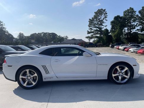 Used 2015 Chevrolet Camaro SS w/ Rear Vision Package RWD image 8
