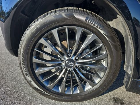 Used 2021 INFINITI QX80 Premium Select w/ All-Season Package image 34