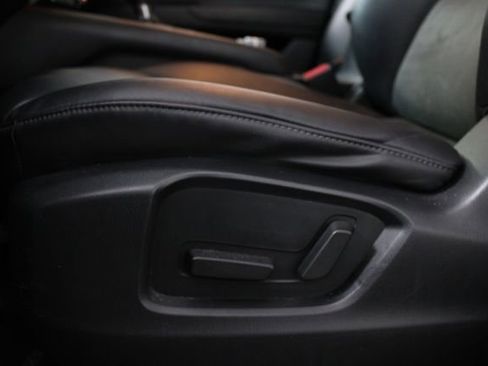 Used 2019 MAZDA CX-5 Touring image 12