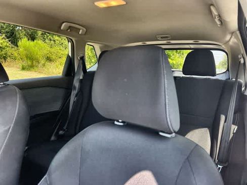 Used 2023 Nissan Rogue S AWD/4WD image 25