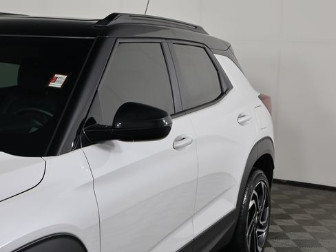Used 2025 Chevrolet TrailBlazer RS w/ Convenience Package image 13