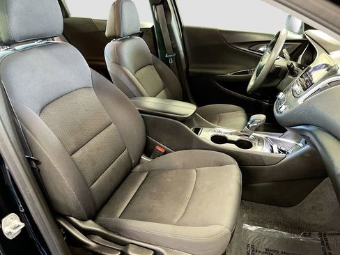 Used 2025 Chevrolet Malibu LT FWD image 27
