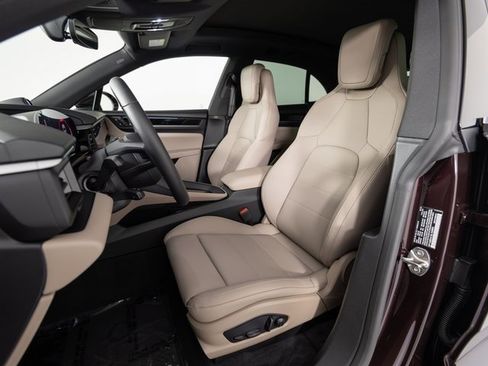 New 2025 Porsche Macan 4S Electric image 5