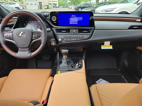 New 2025 Lexus ES 350 Ultra Luxury image 9