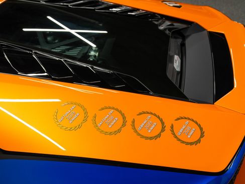 Used 2020 Lamborghini Huracan EVO image 30