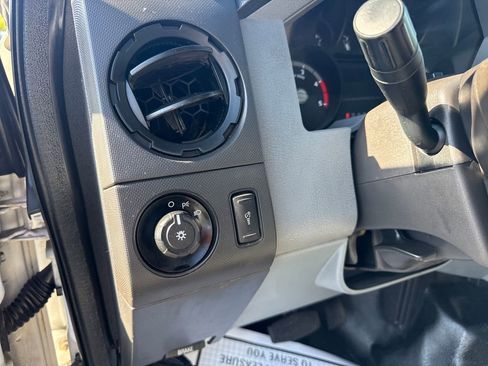 Used 2015 Ford F550 2WD Regular Cab Super Duty image 24