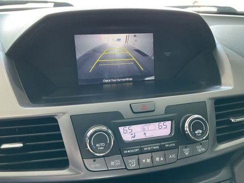 Used 2015 Honda Odyssey EX image 16