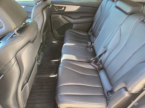 Used 2023 Acura MDX SH-AWD image 7