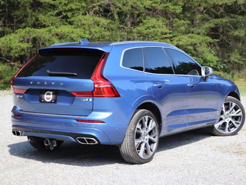 Used 2018 Volvo XC60 T6 R-Design w/ Convenience Package AWD/4WD image 3