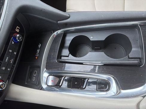 Used 2023 Buick Enclave Essence w/ Experience Buick Package image 9