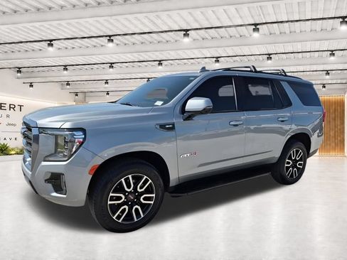 Used 2024 GMC Yukon AT4 w/ Technology Package AWD/4WD image 4