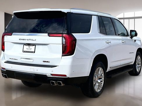 Used 2025 GMC Yukon Denali AWD/4WD image 2