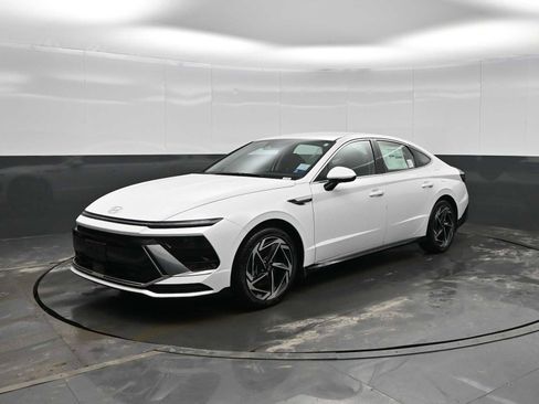 New 2026 Hyundai Sonata SEL image 4