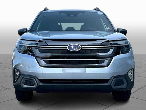 Used 2025 Subaru Forester Limited AWD/4WD image 3
