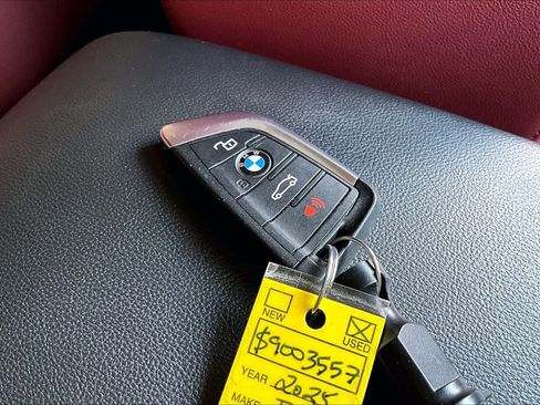 Used 2025 BMW X4 xDrive30i image 15
