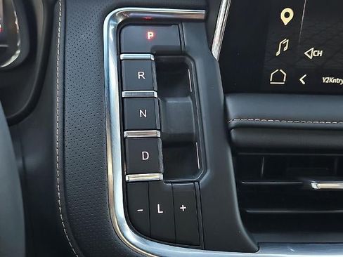 Used 2023 GMC Yukon AT4 AWD/4WD image 27