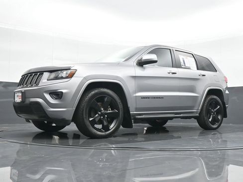 Used 2014 Jeep Grand Cherokee Altitude image 17