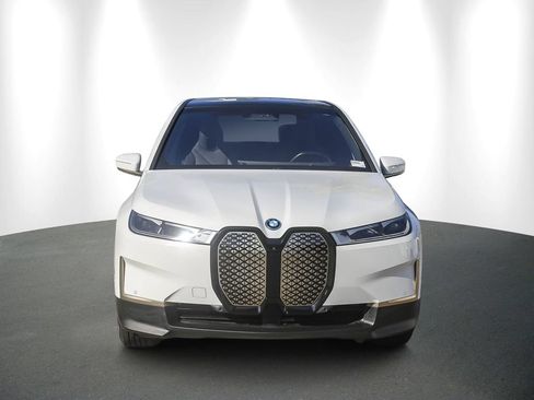 Used 2023 BMW iX xDrive50 w/ Premium Package AWD/4WD image 2