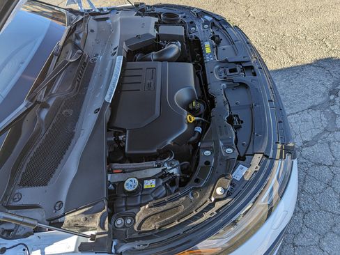 Used 2024 Land Rover Range Rover Evoque Dynamic SE image 44