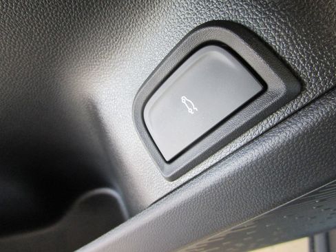New 2027 GMC Terrain Elevation w/ Elevation Premium Package FWD image 27