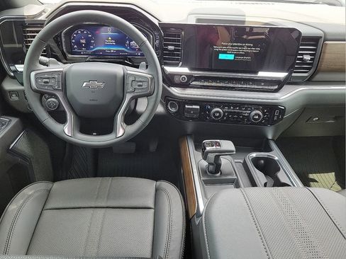 Used 2024 Chevrolet Silverado 1500 High Country w/ Midnight Edition AWD/4WD image 10