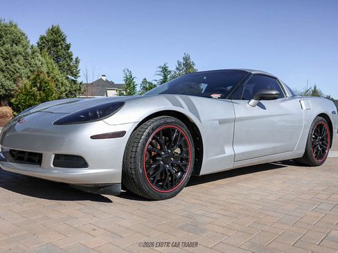 Used 2010 Chevrolet Corvette Coupe w/ 1LT RWD image 14