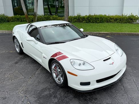 Used 2007 Chevrolet Corvette Z06 w/ Preferred Equipment Group RWD image 5