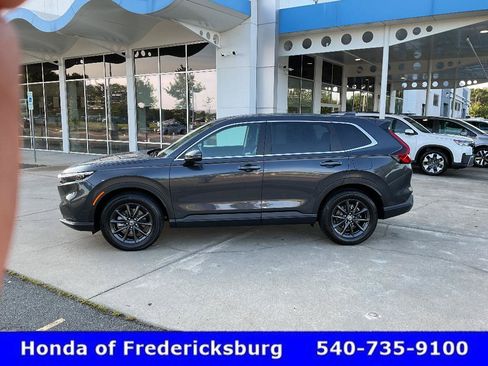 Used 2020 Honda CR-V Touring image 2