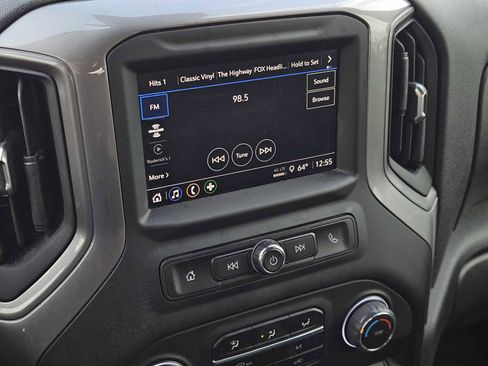 Used 2022 Chevrolet Silverado 1500 Custom image 16