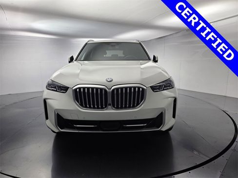 Certified 2024 BMW X5 sDrive40i w/ Premium Package image 4