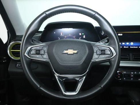 Used 2025 Chevrolet Trax LT w/ Driver Confidence Package FWD image 21