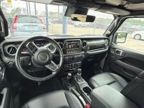 Used 2019 Jeep Wrangler Unlimited Sahara w/ Advanced Safety Group AWD/4WD image 16