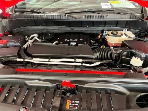 Used 2023 Chevrolet Silverado 1500 LT AWD/4WD image 29