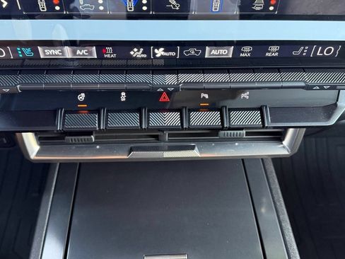 Used 2025 GMC Hummer EV 2X AWD/4WD image 24