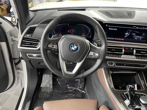 Used 2022 BMW X5 xDrive40i AWD/4WD image 12