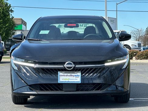 New 2026 Nissan Sentra SV FWD image 9