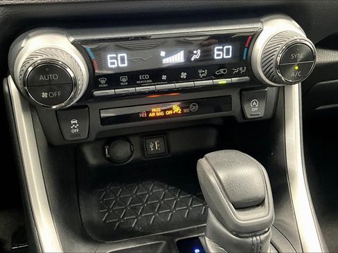 Used 2023 Toyota RAV4 XLE image 31