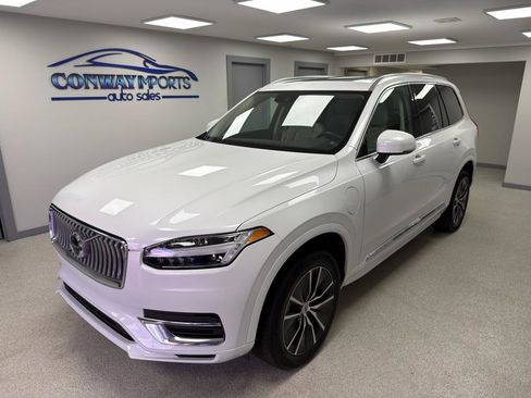 Used 2022 Volvo XC90 T8 Inscription Expression AWD/4WD image 2