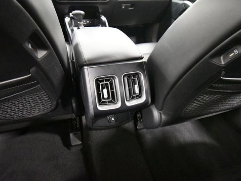 Certified 2024 Kia Sorento S AWD/4WD image 16