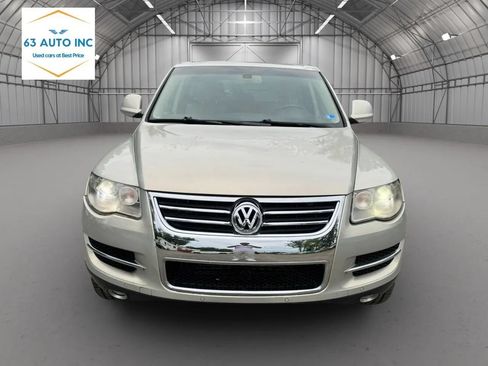Used 2010 Volkswagen Touareg VR6 AWD/4WD image 8