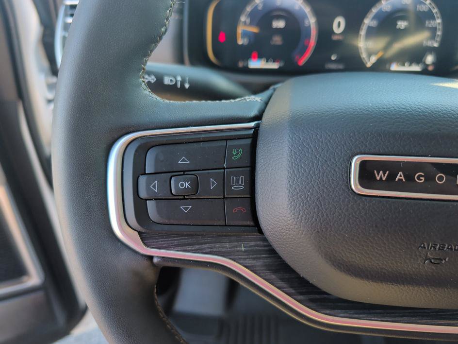 Used 2024 Jeep Wagoneer Series II w/ Premium Group I AWD/4WD image 19