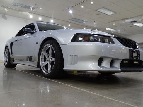 Used 2001 Ford Mustang GT RWD image 22