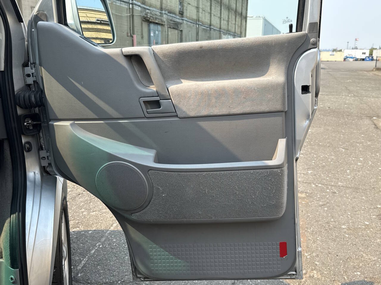 Used 2003 Volkswagen Eurovan MV FWD image 16