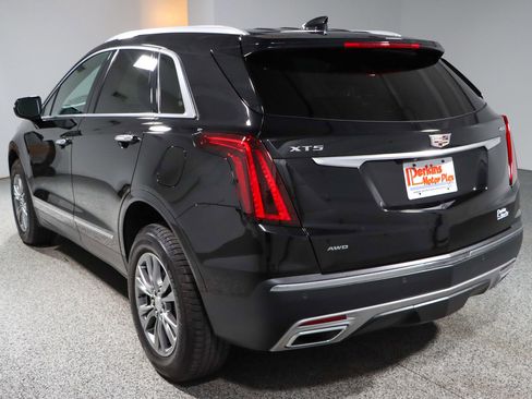 Used 2021 Cadillac XT5 Premium Luxury image 9