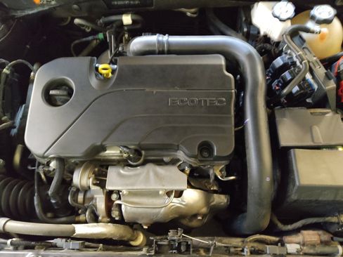 Used 2023 Chevrolet Malibu LT image 30