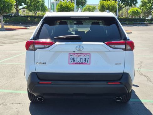 Used 2025 Toyota RAV4 XLE FWD image 7