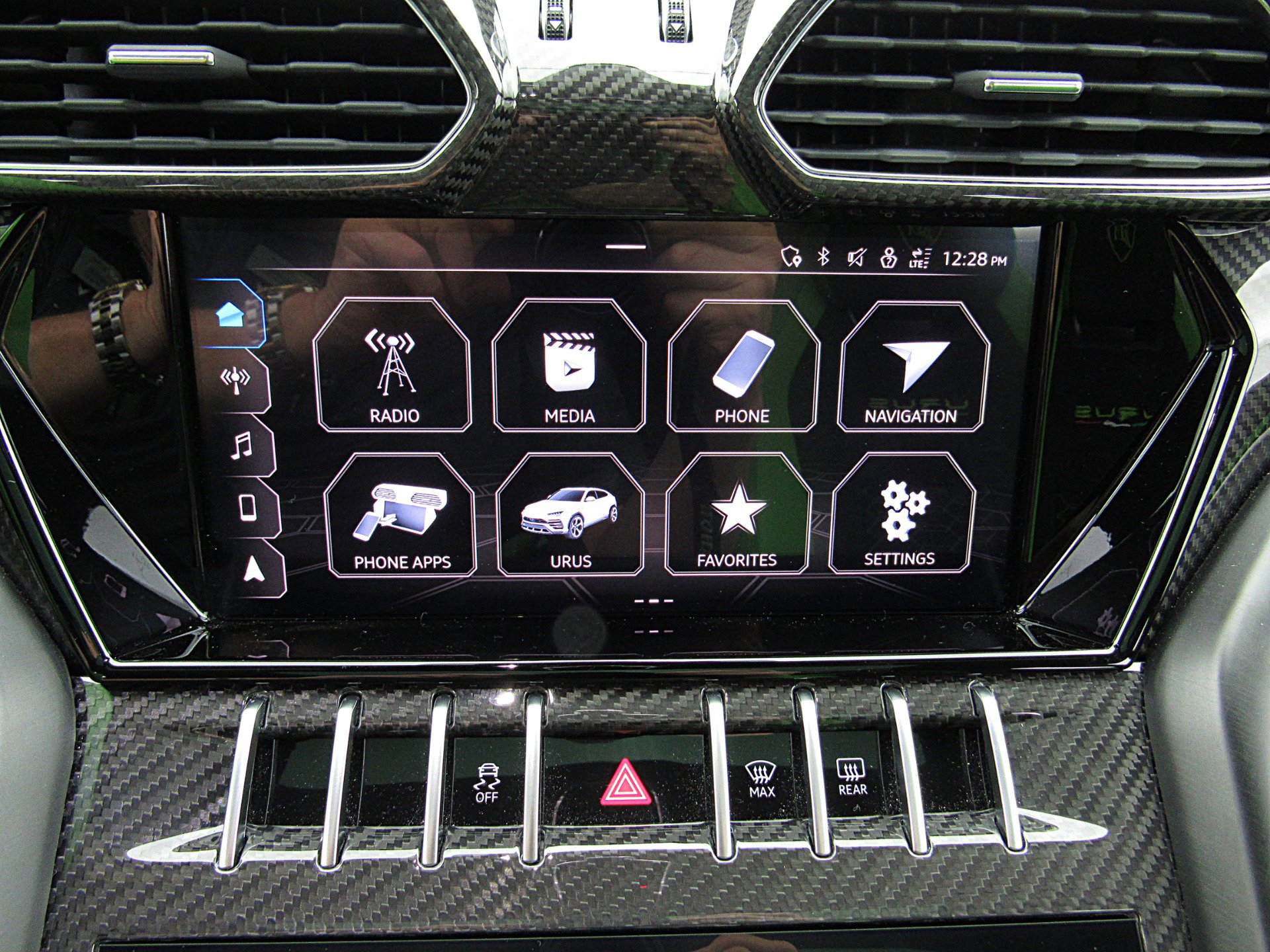 Used 2022 Lamborghini Urus AWD/4WD image 48