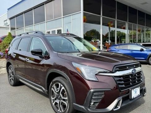 Used 2025 Subaru Ascent Touring AWD/4WD image 1