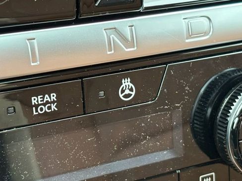 New 2026 Nissan Pathfinder Platinum image 7